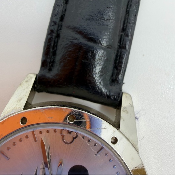 Walt Disney World Mickey Mouse Castle Watch | Limited Release | Leather Strap - Picture 9 of 10
